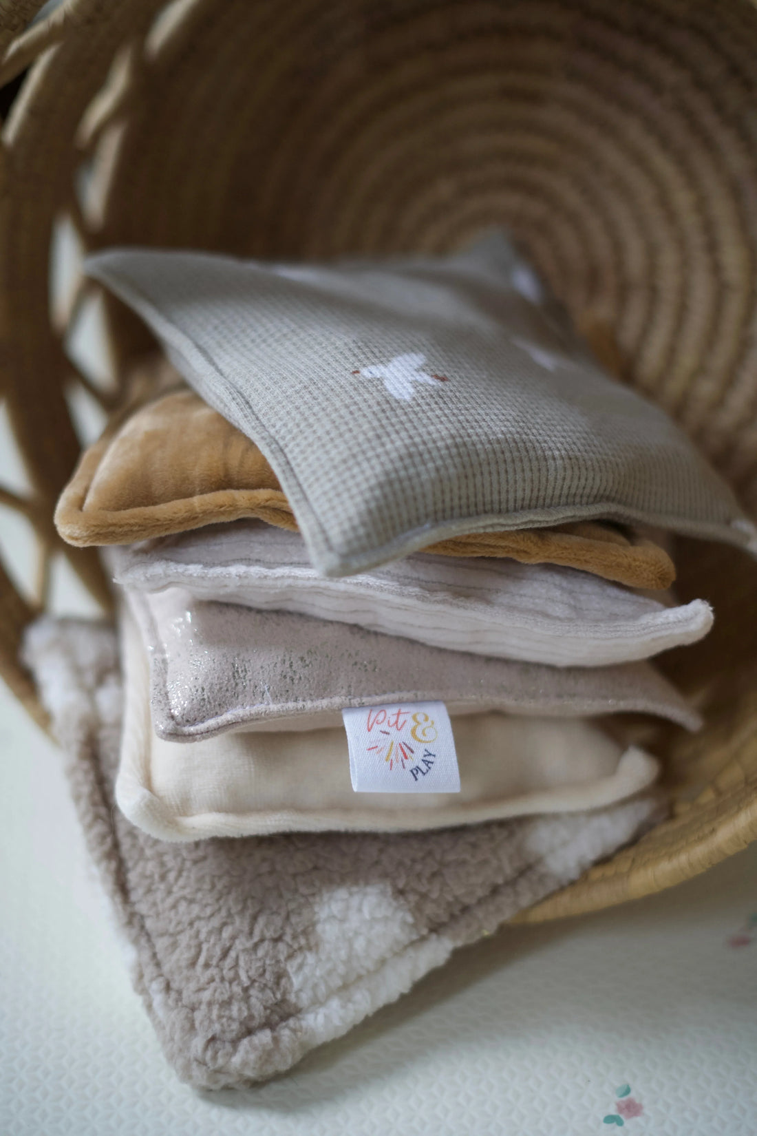 Speelgoed Baby & Kraamcadeau. Natuurlijk en duurzame tips - Pit and play