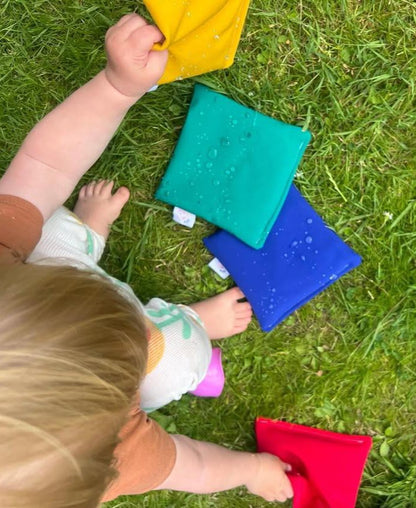 Waterafstotende buiten pittenzakjes regenboog b2b - Pit and play
