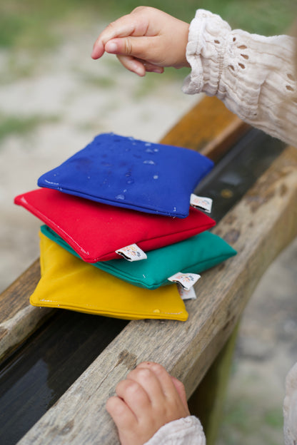 Waterafstotende buiten pittenzakjes regenboog b2b - Pit and play